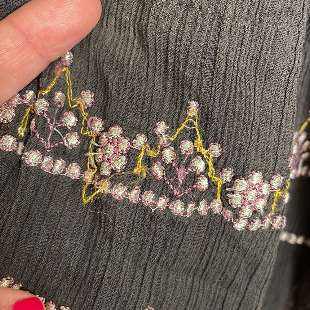 Vintage Free People black/maroon halter top w/ metal embellished chimes, size S - Picture 9 of 9